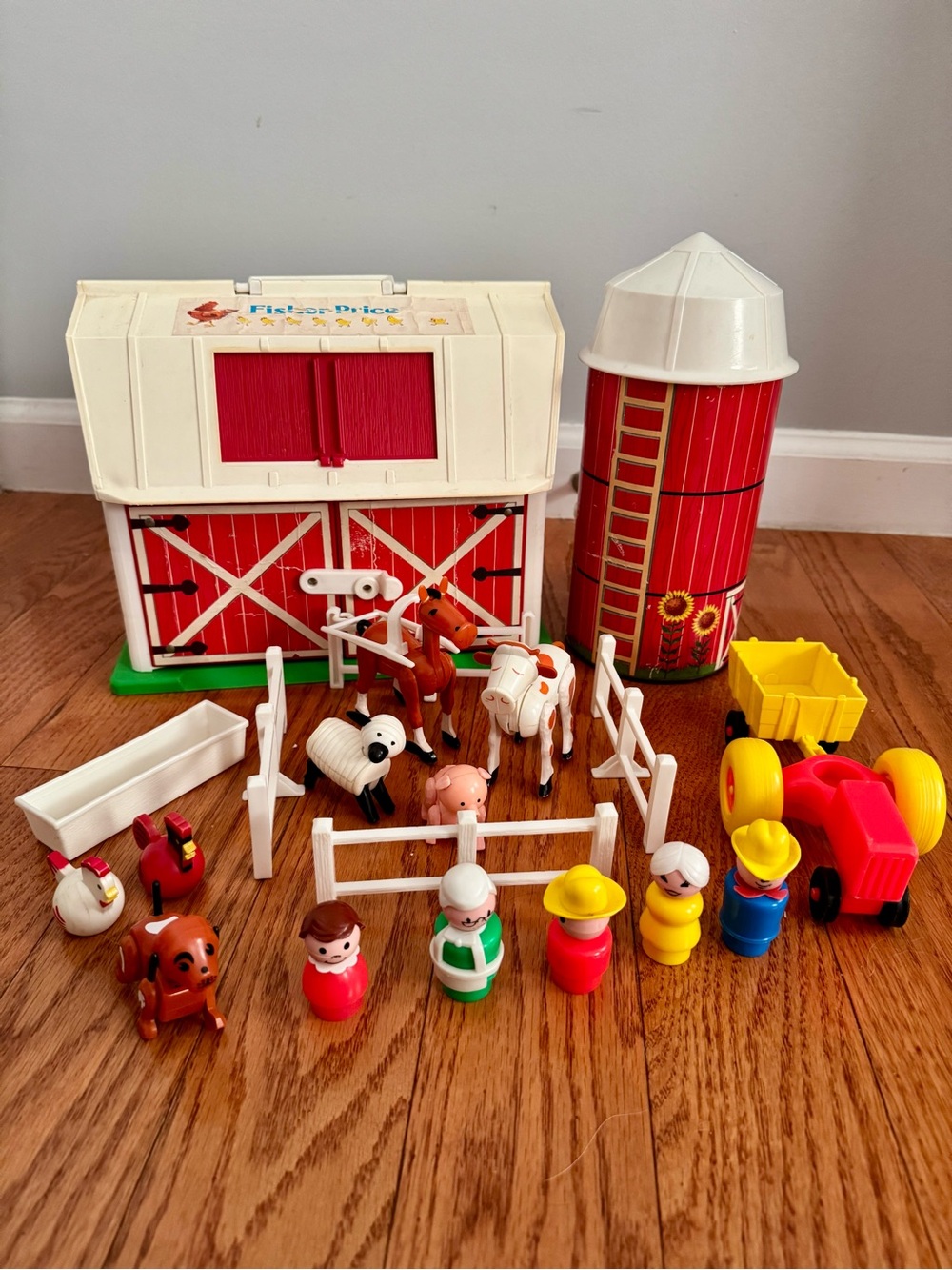 Fisher-Price Little People Farm Barn Playset Lot w/ Silo, Figures, Animals 1988